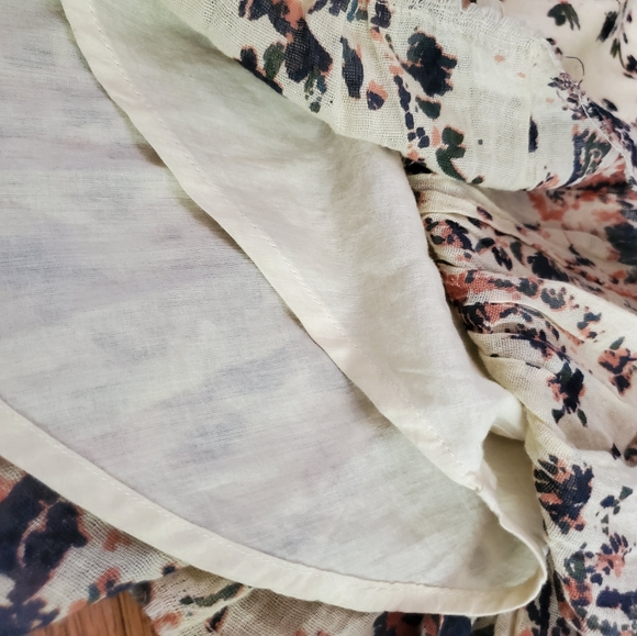 Free People Oversized Floral Print Off Shoulder or On Top - Picture 8 of 16